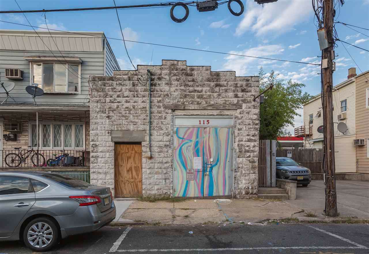115 West 20Th St - Photo 1