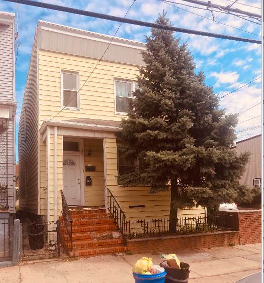 27 East 18Th St - Photo 1