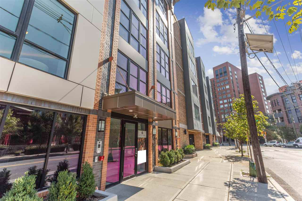 10 Paterson Ave - Photo 1