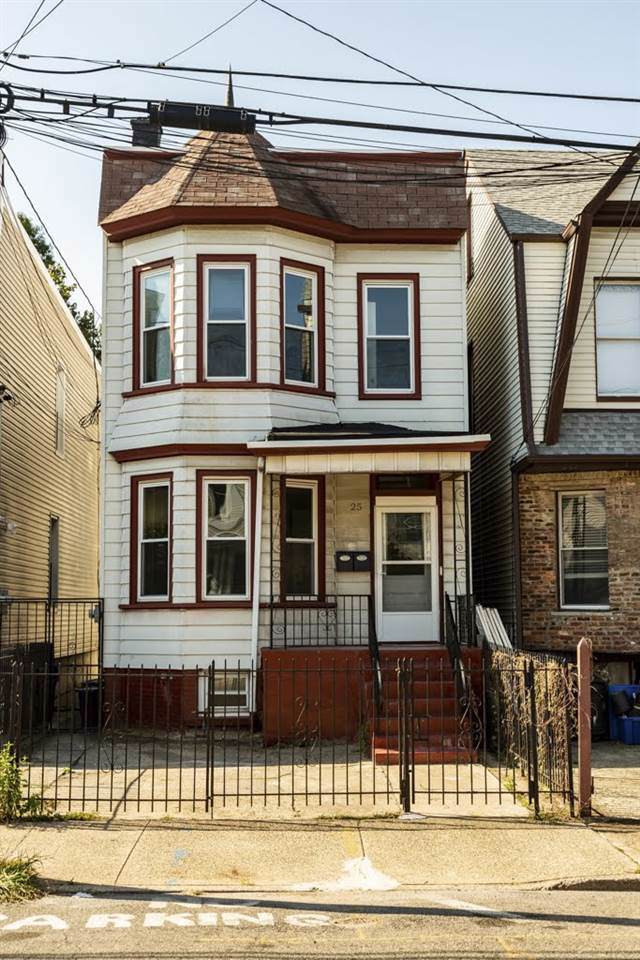 25 Gautier Ave - Photo 1