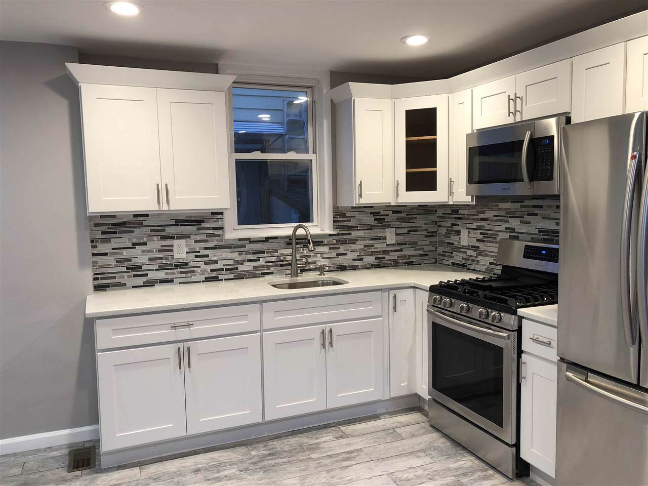 84 West 55Th St - Photo 1