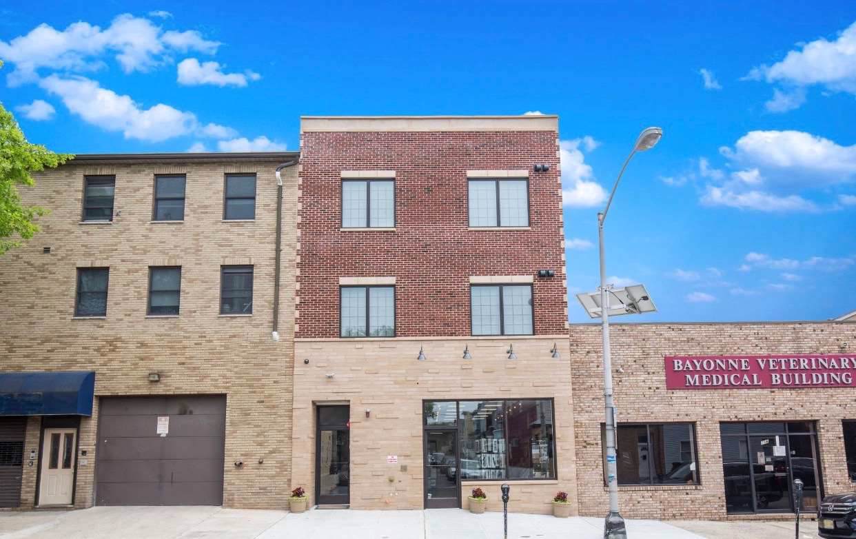 258 Broadway - Photo 1