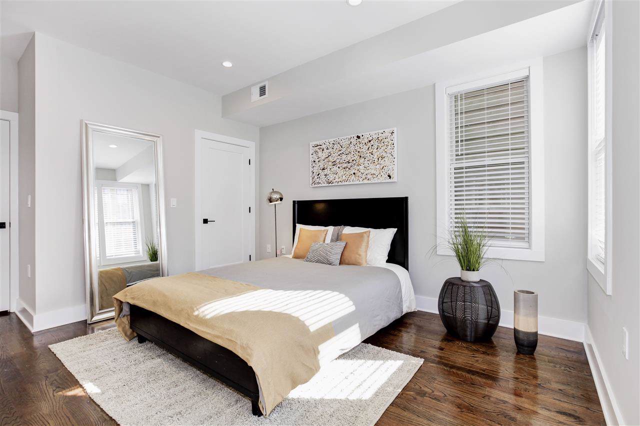228 Bay St - Photo 1