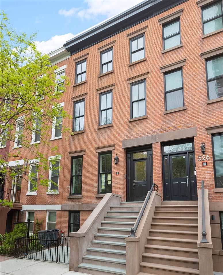 324 Hudson St - Photo 1