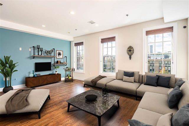 1107 Willow Ave - Photo 1