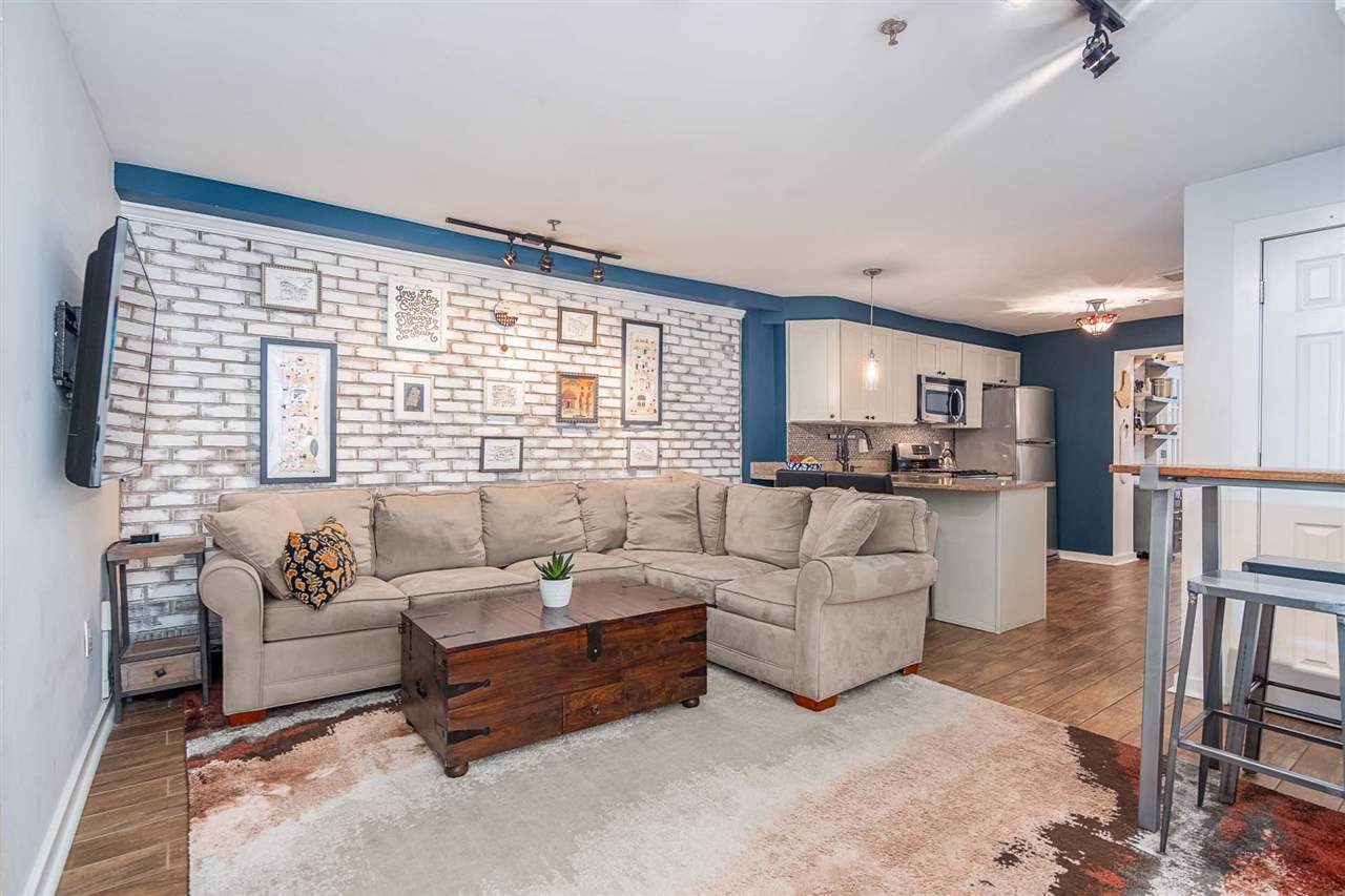 816 Park Ave - Photo 1