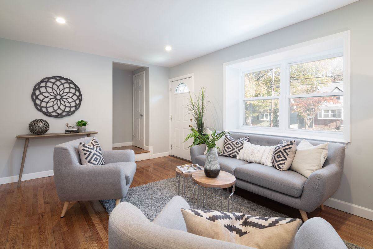 1228 Tuxedo Square - Photo 1