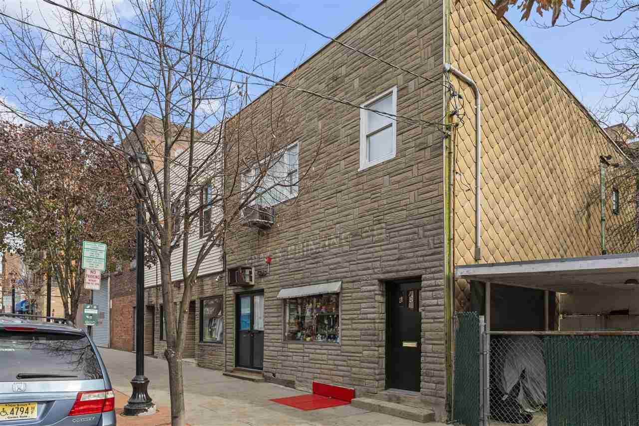 608 New York Ave - Photo 1