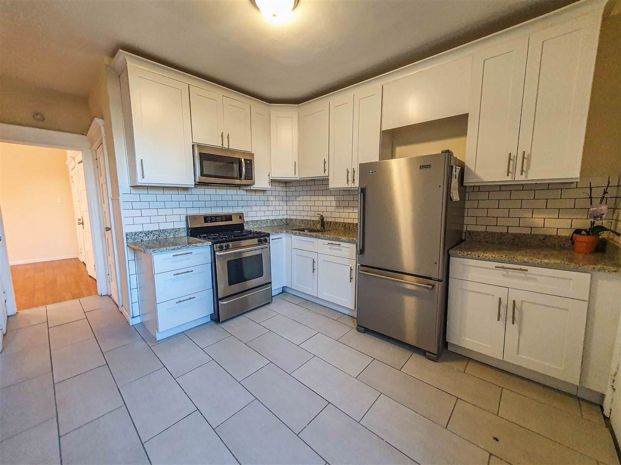 129 West 15Th St - Photo 1