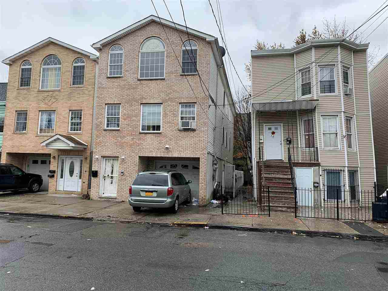 111 Myrtle Ave - Photo 1