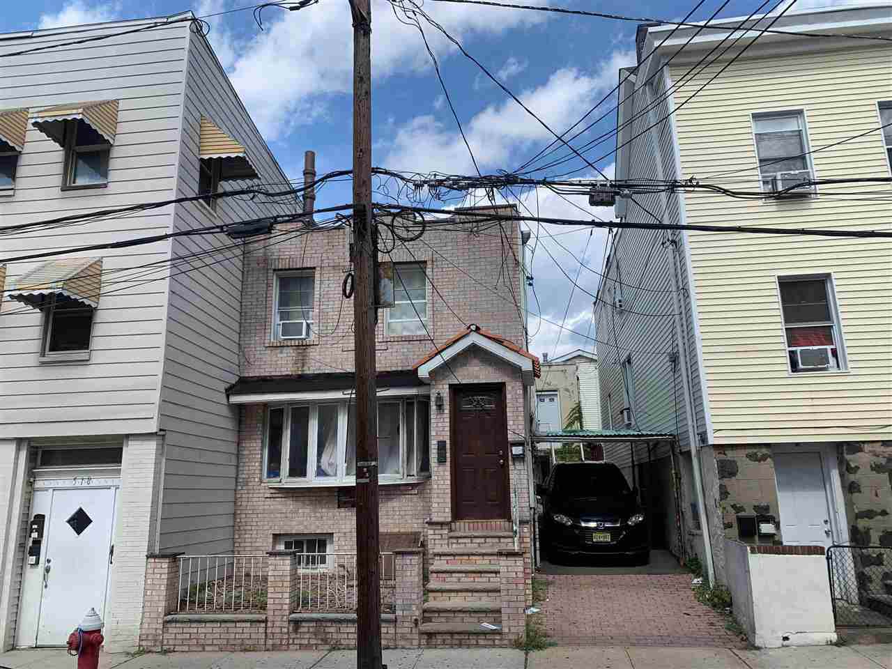 516 Lincoln St - Photo 1