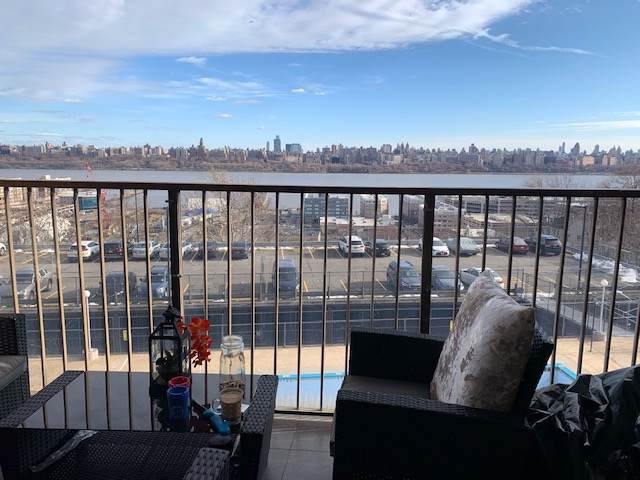 9060 Palisade Ave - Photo 1