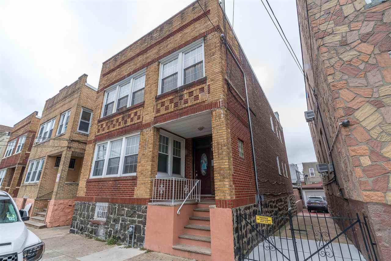 419 72ND ST - Photo 1
