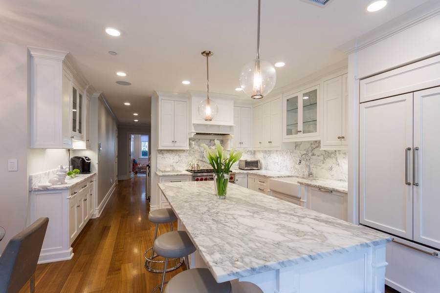 210 Bloomfield St - Photo 1