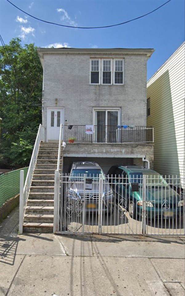 9 Leonard St - Photo 1 9 Leonard St - Photo 1