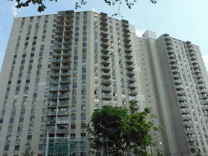 100 Manhattan Ave - Photo 1