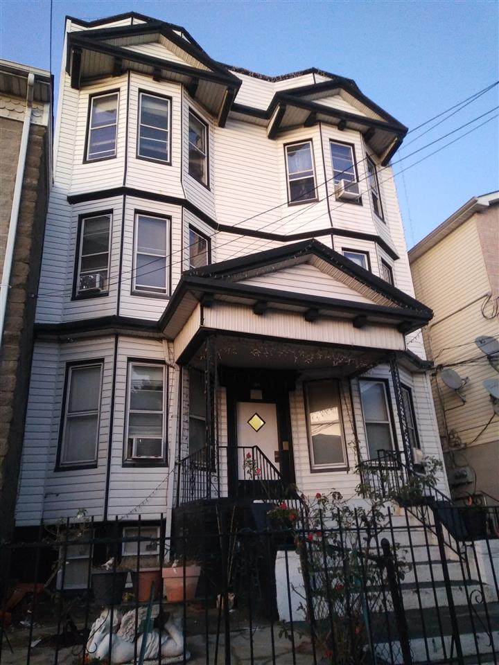 38 Clendenny Ave - Photo 1