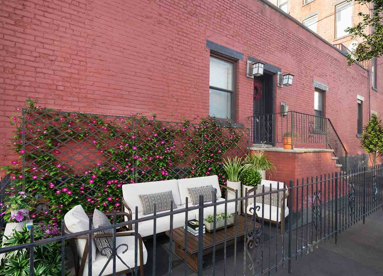 601 1ST ST - Photo 1