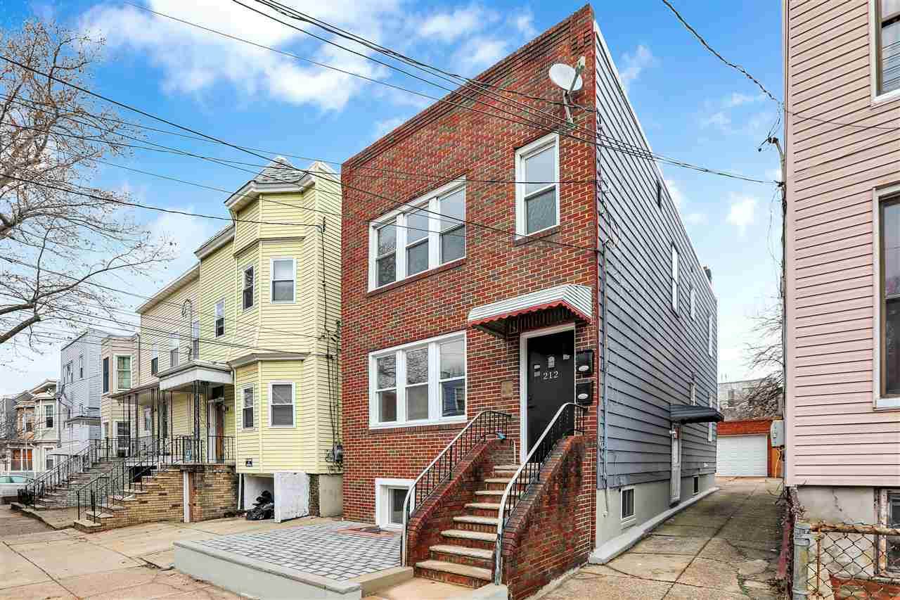 212 Hutton St - Photo 1 212 Hutton St - Photo 1