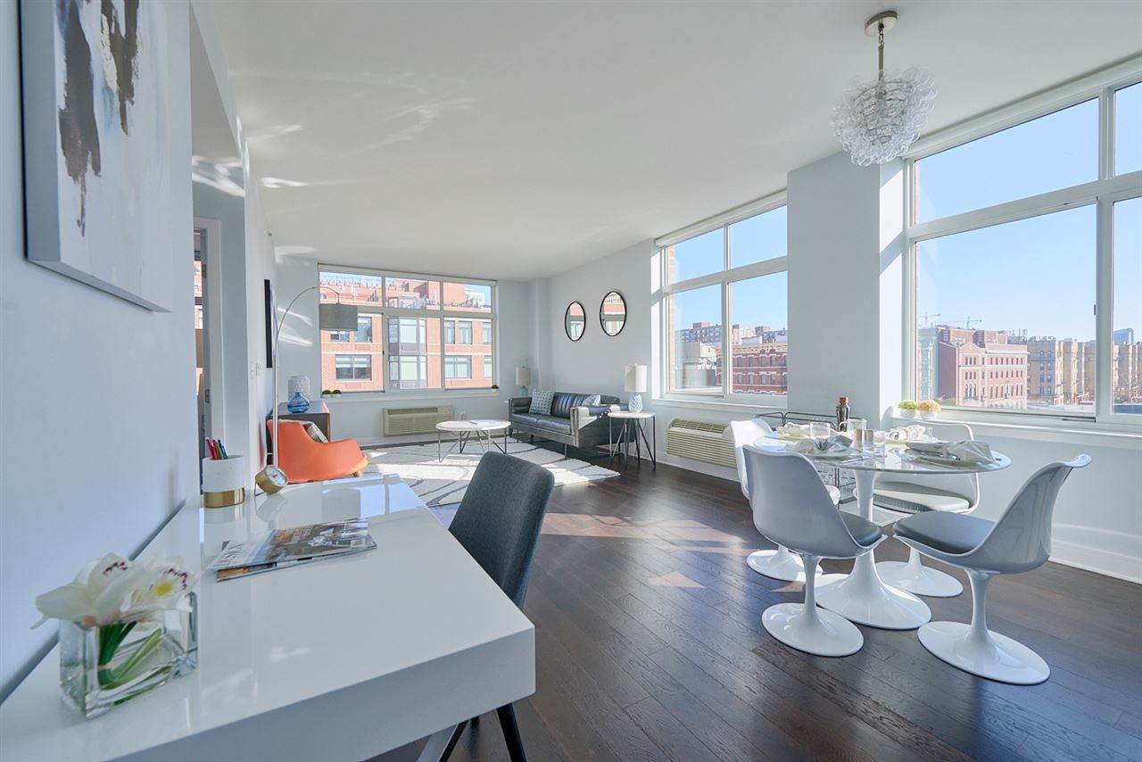 1450 Washington St - Photo 1