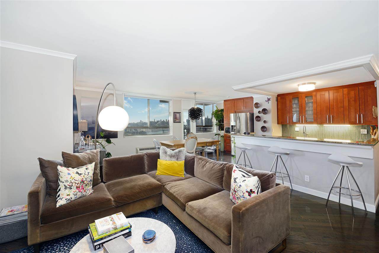 100 Manhattan Ave - Photo 1