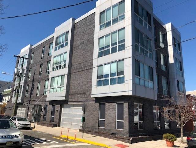 3121 Central Ave - Photo 1