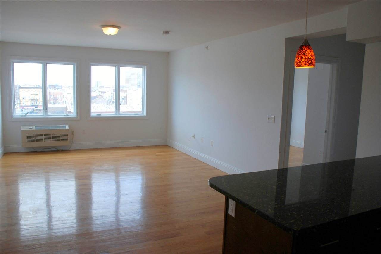 125 43RD ST - Photo 1