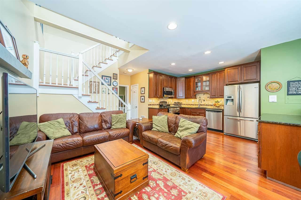 82 Jackson St - Photo 1