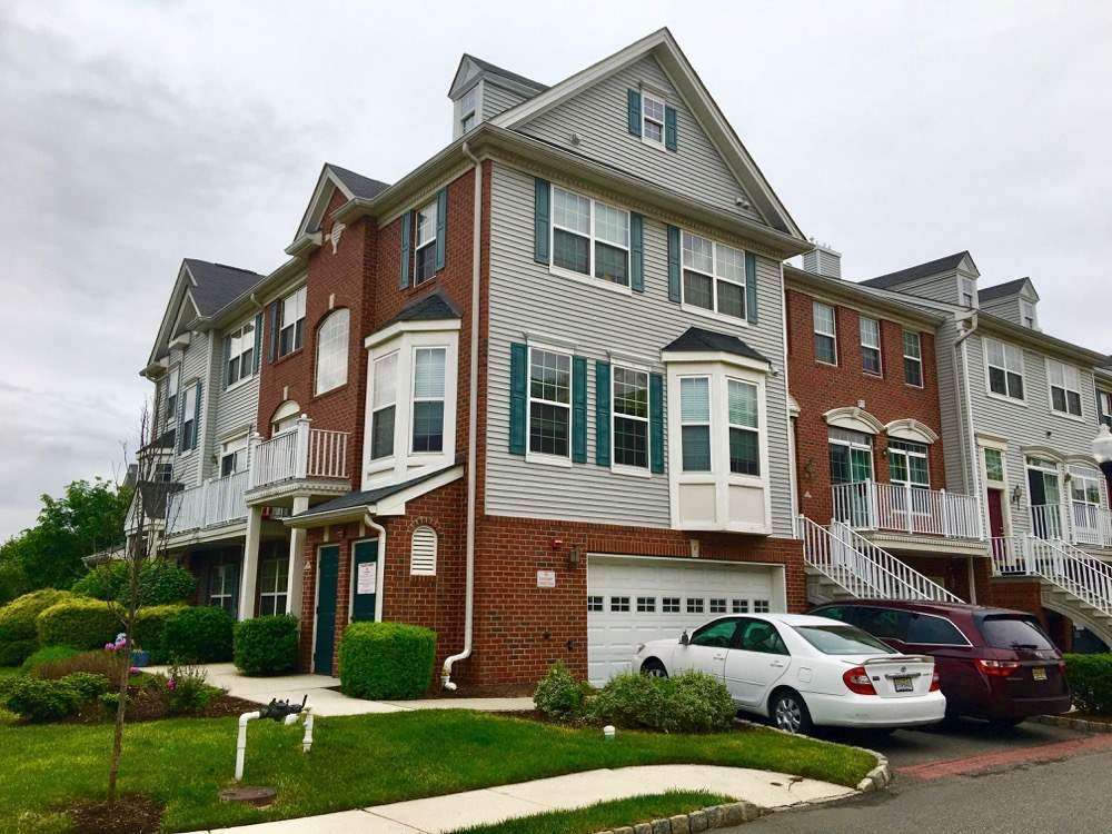 2 Tottenham Ct - Photo 1