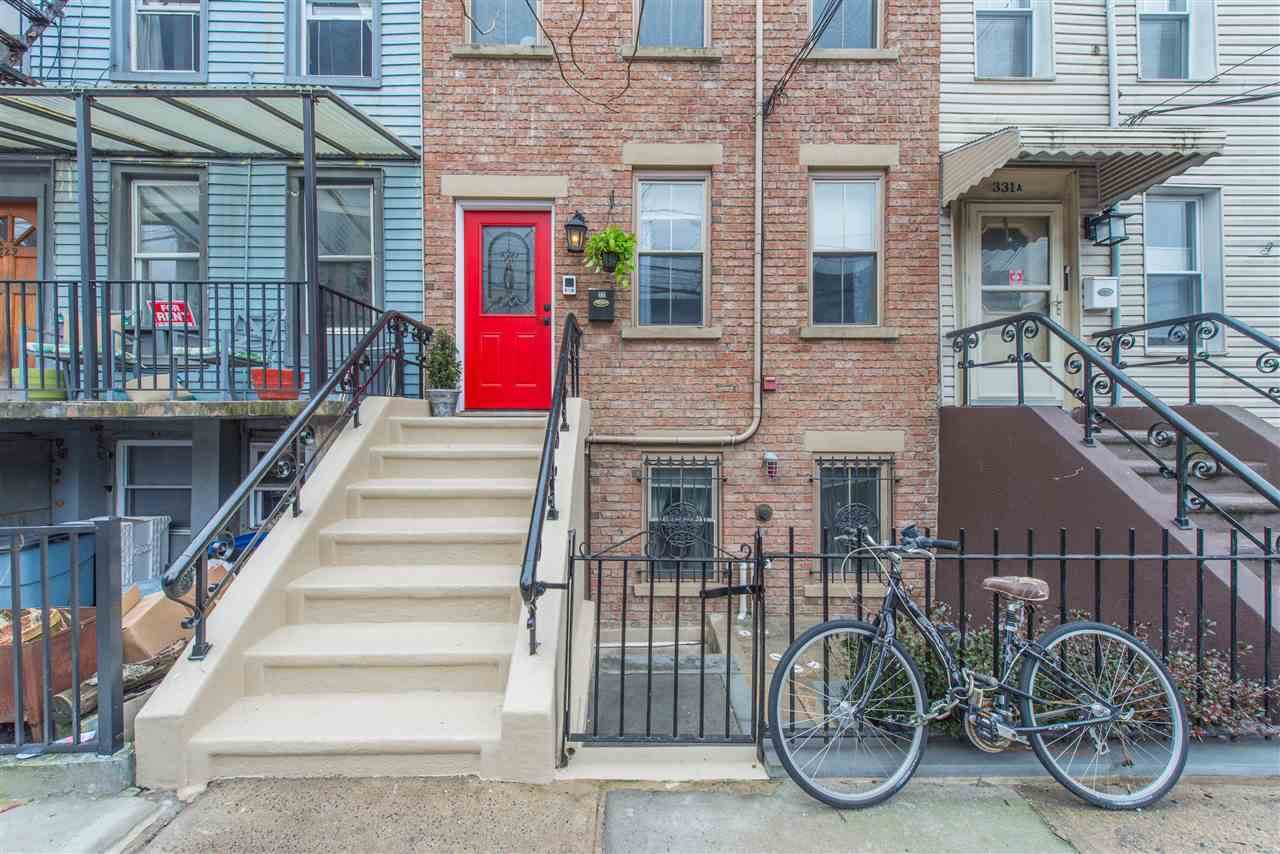 331 5TH ST - Photo 1