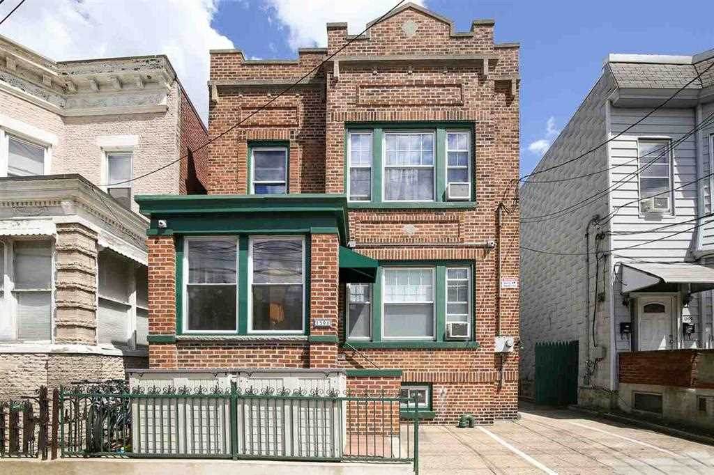 1508 Palisade Ave - Photo 1