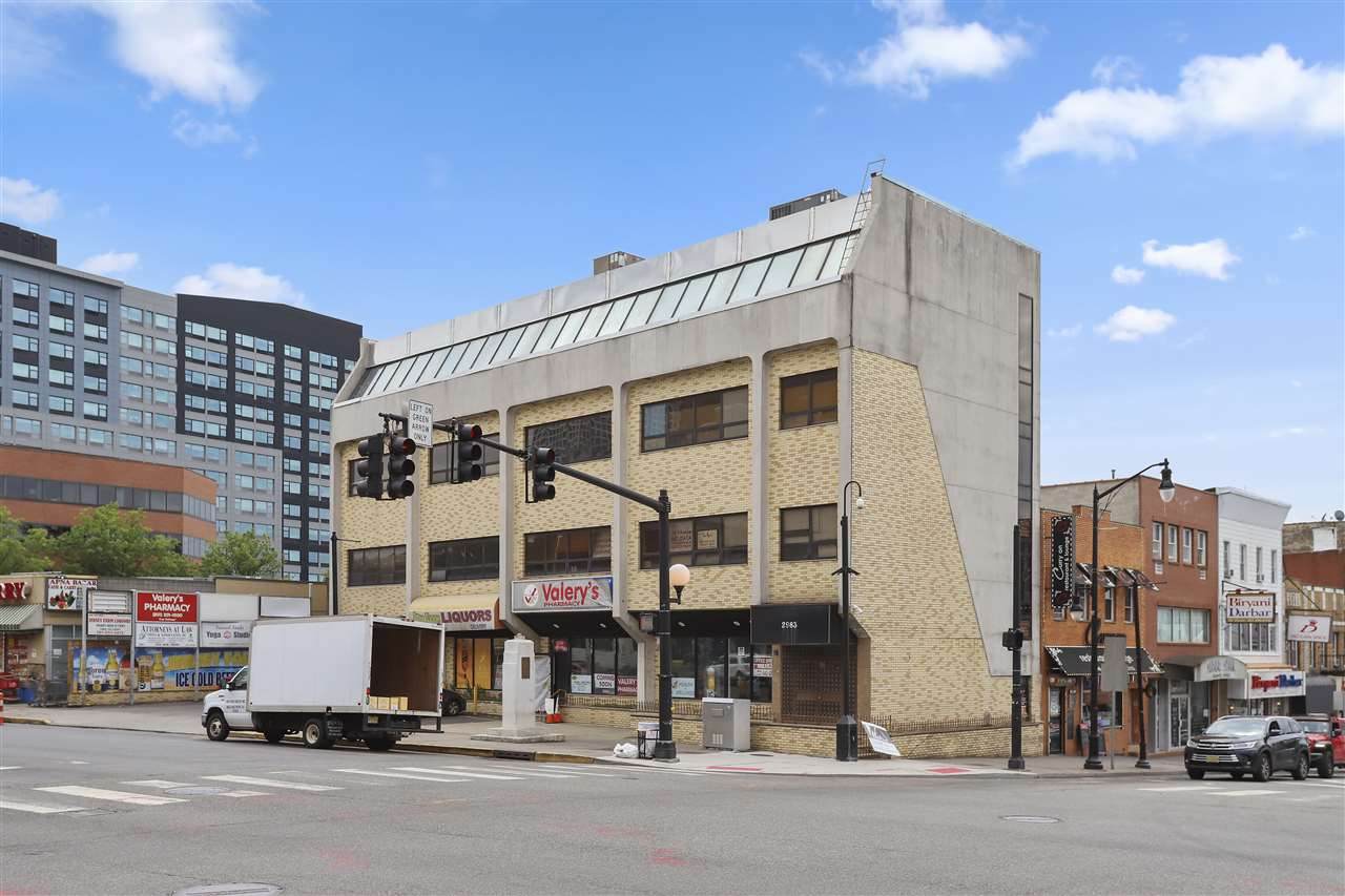 2983 Kennedy Blvd - Photo 1