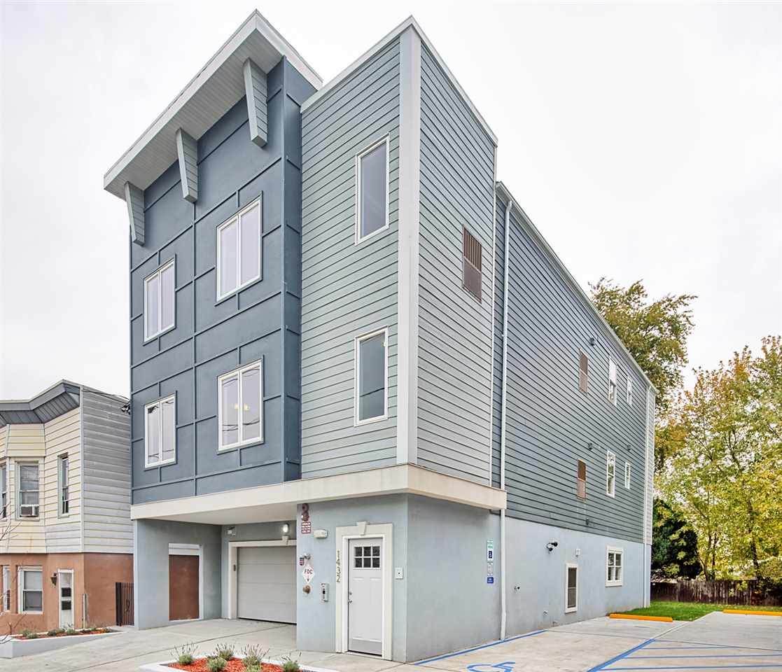 1432 46TH ST - Photo 1