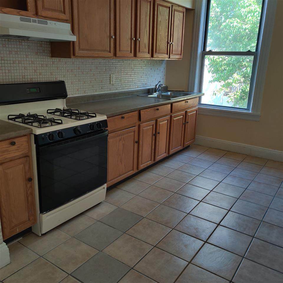 4530 Hudson Ave - Photo 1