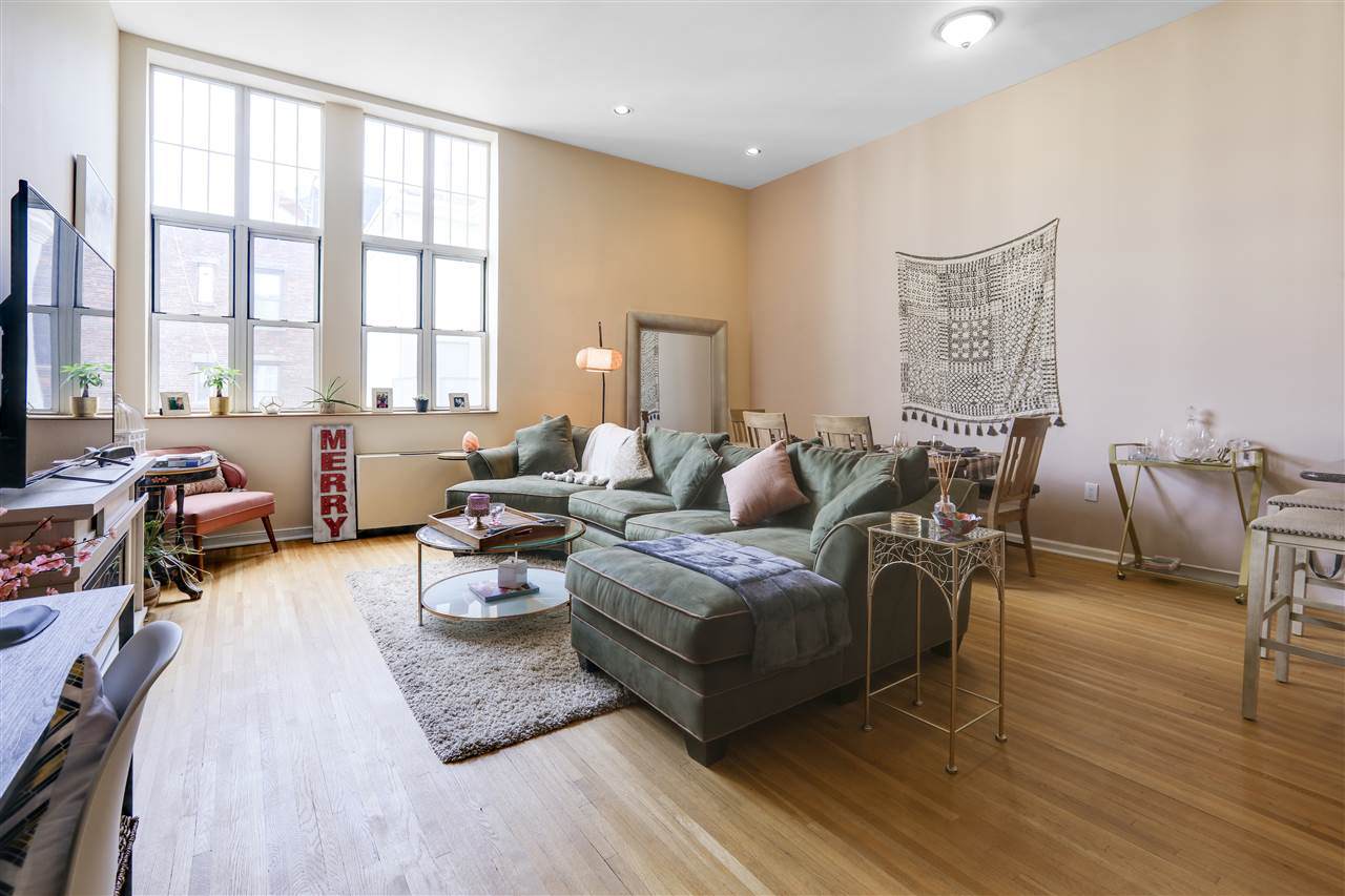 450 7TH ST - Photo 1