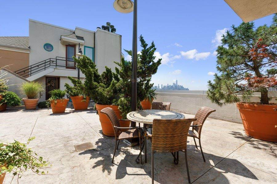 600 Harbor Blvd - Photo 1