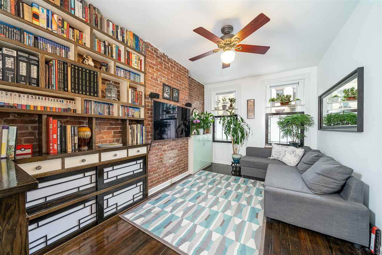 360 8TH ST - Photo 1