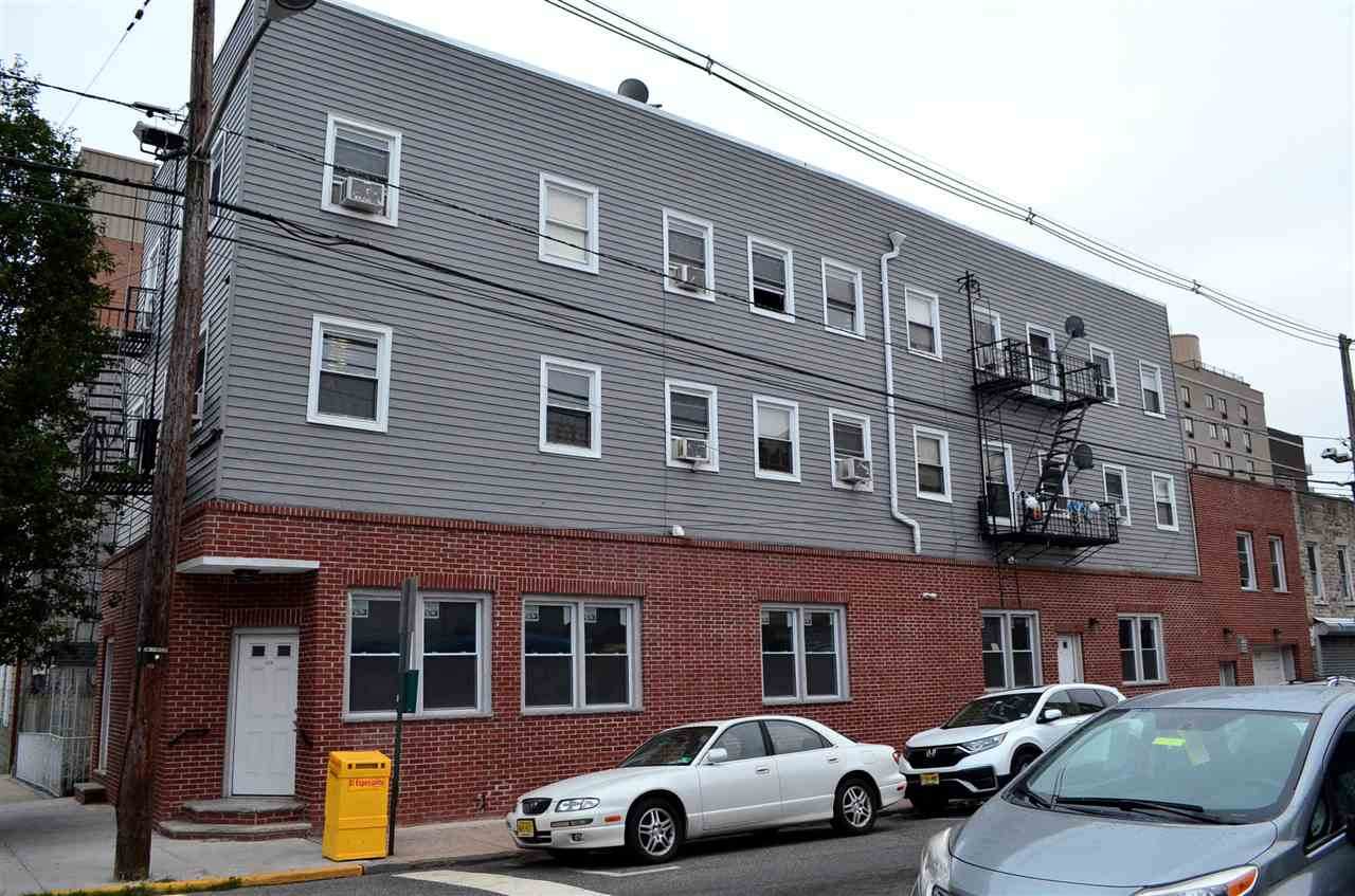 4310 Hudson Ave - Photo 1