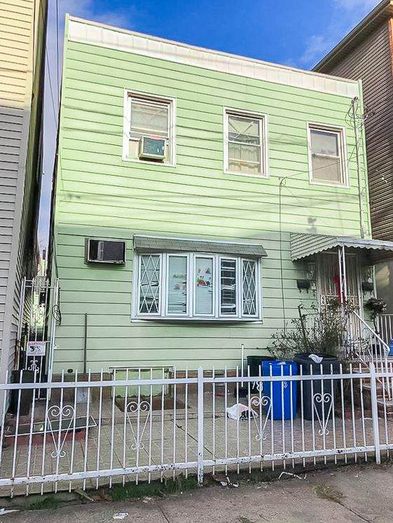 98 Zabriskie Ave - Photo 1