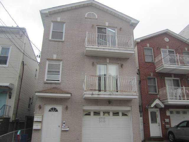 129 South St - Photo 1
