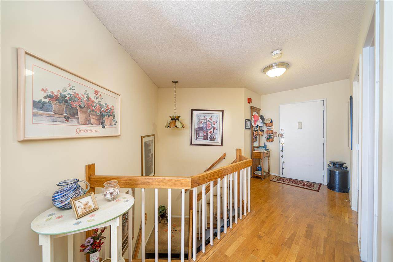 1536 Harmon Cove Tower - Photo 1