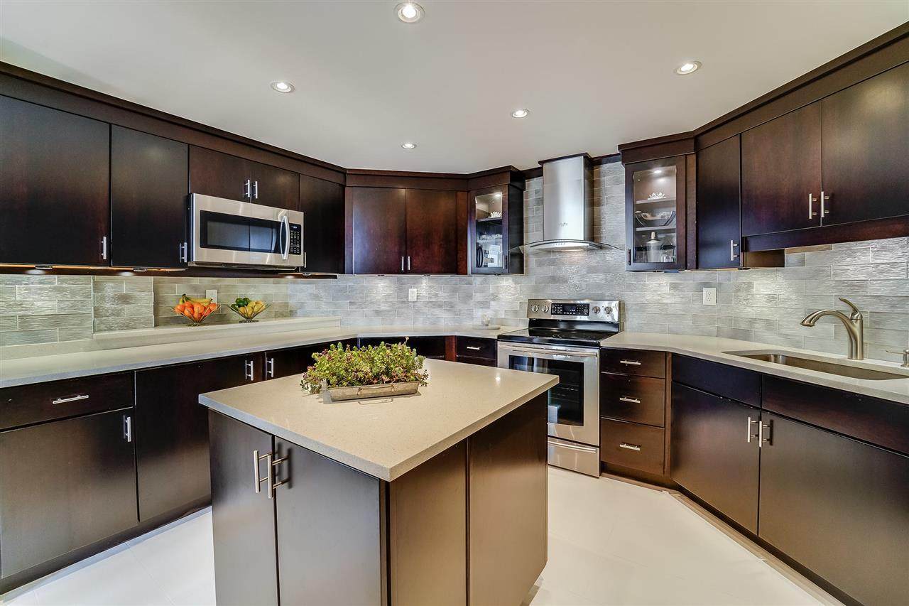 1640 Harmon Cove Tower - Photo 1