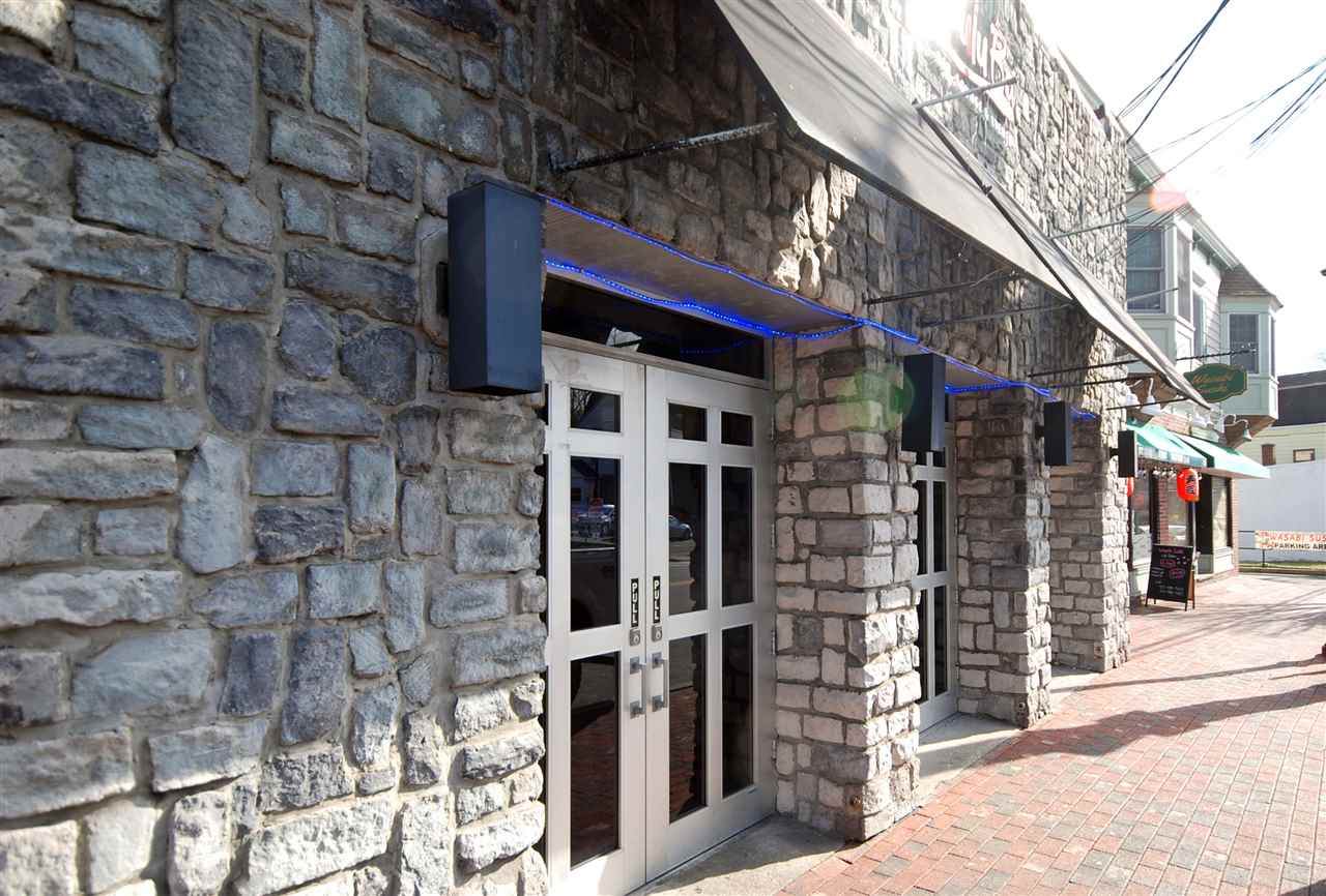 437 Main St - Photo 1
