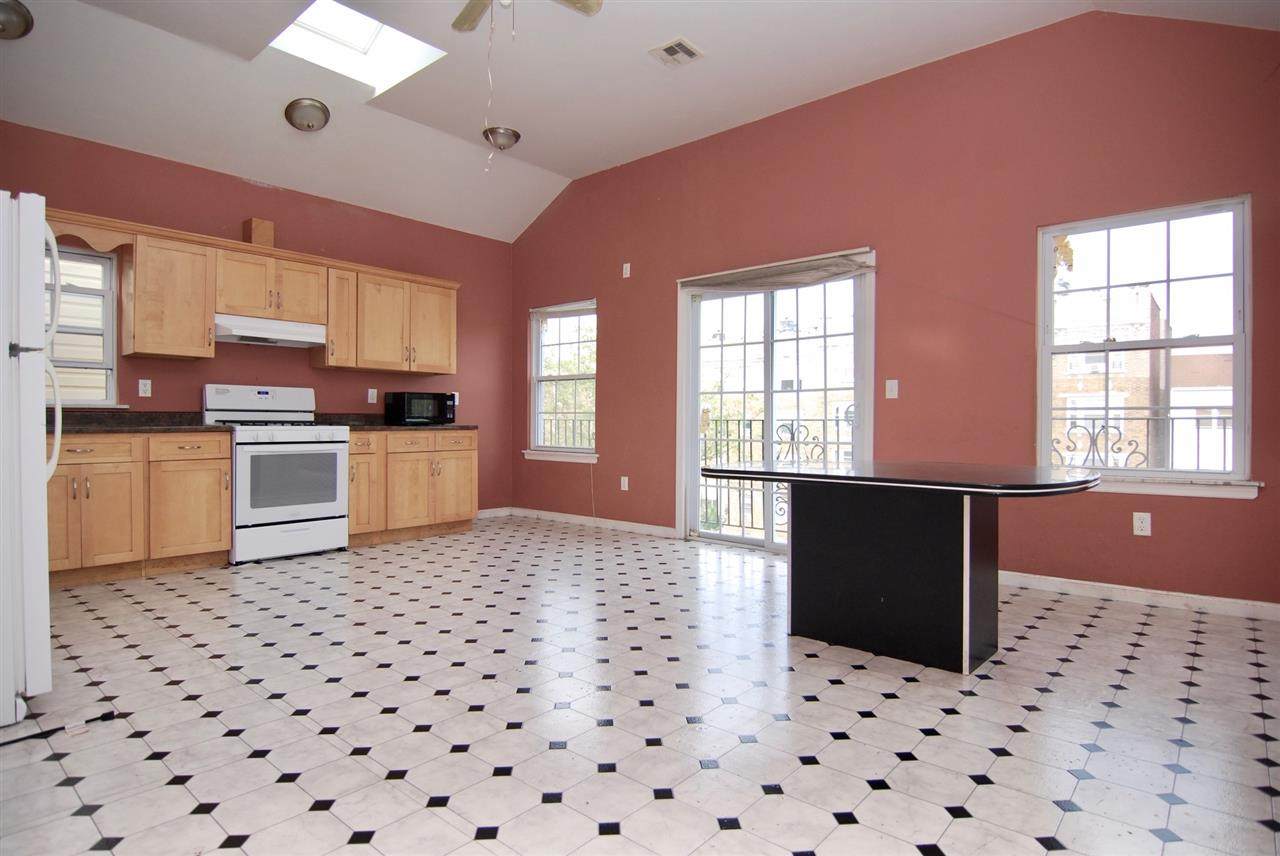 3156 Kennedy Blvd - Photo 1