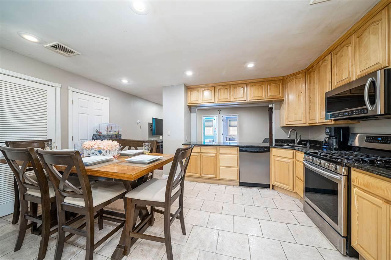 78 East 24Th St - Photo 1
