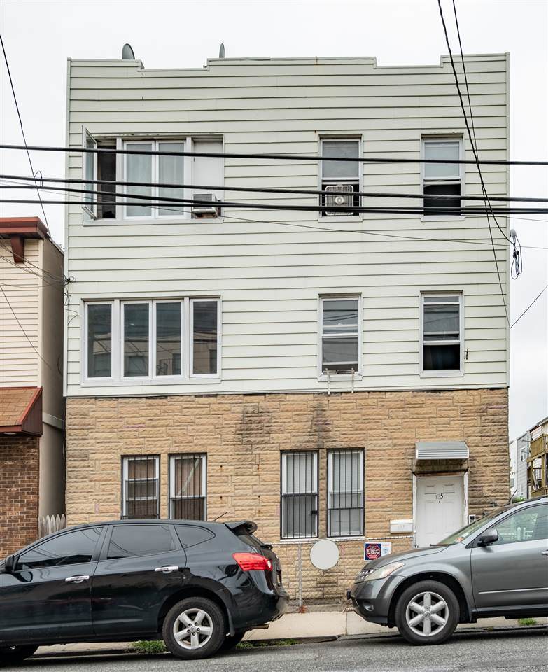 125 Oakland Ave - Photo 1