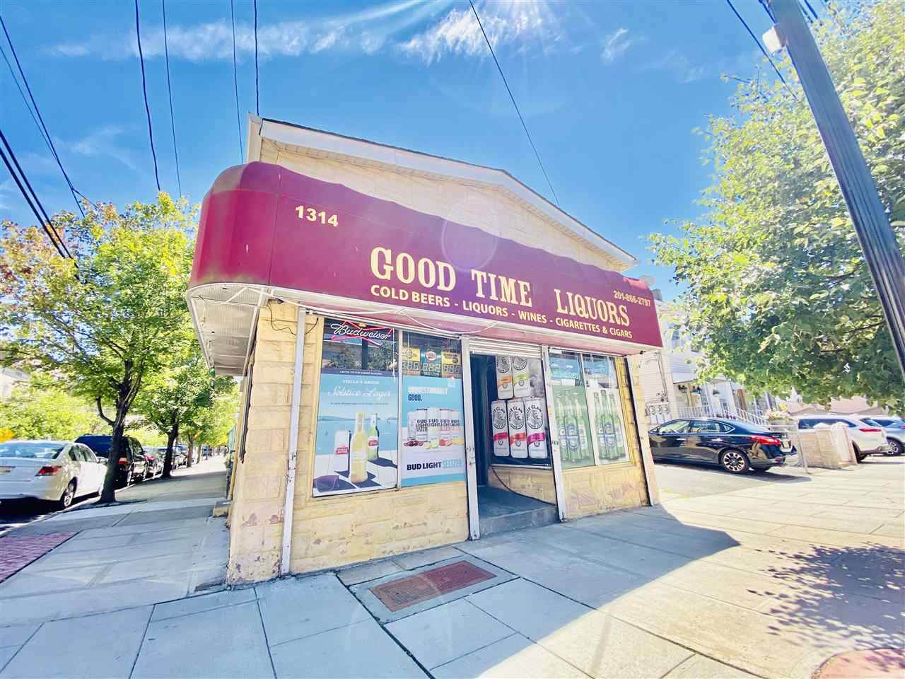 1314 New York Ave - Photo 1