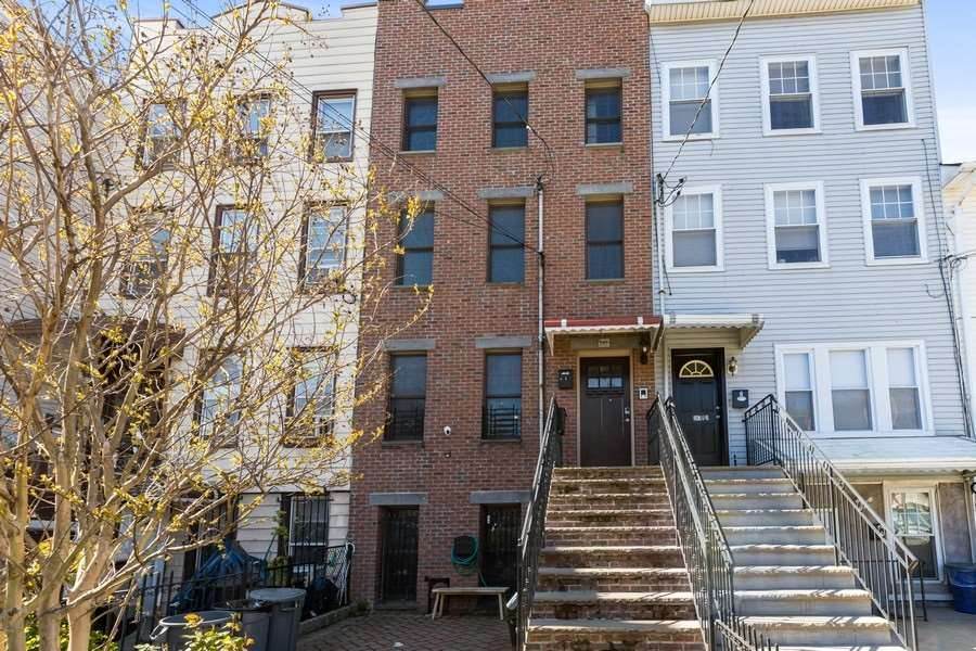 347 5TH ST - Photo 1