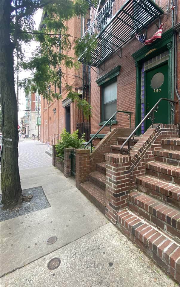 207 3RD ST - Photo 1