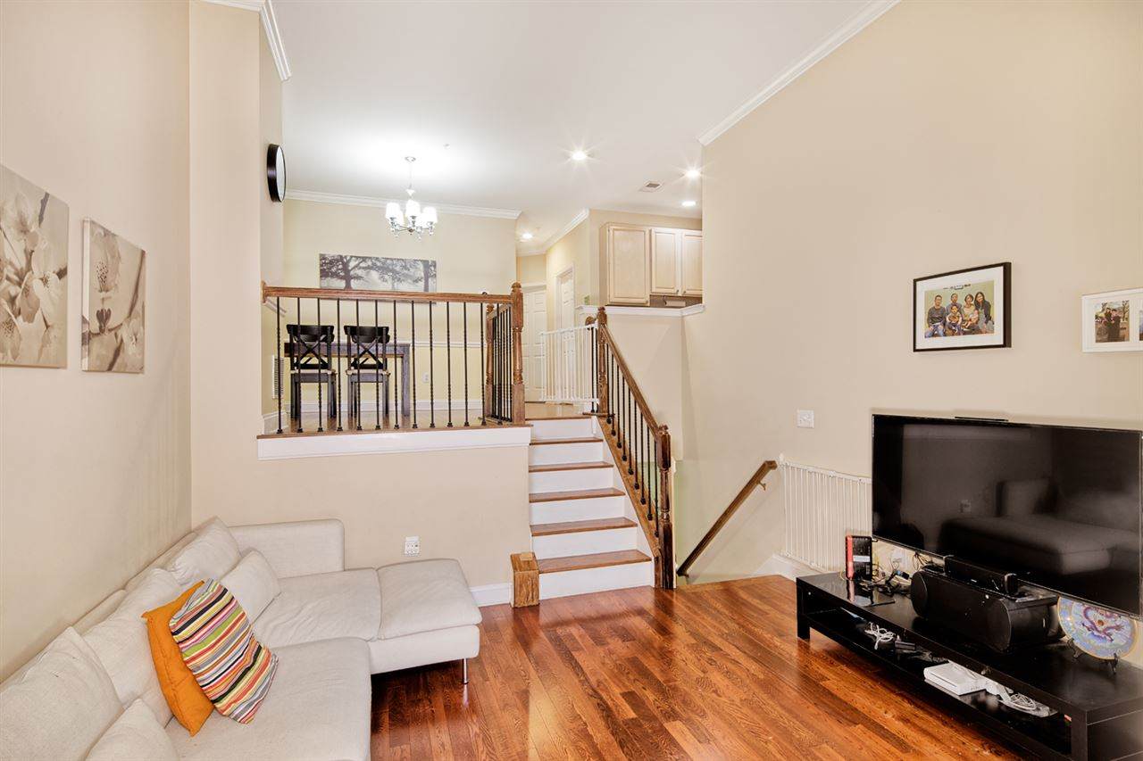 344 Oswego Ct - Photo 1